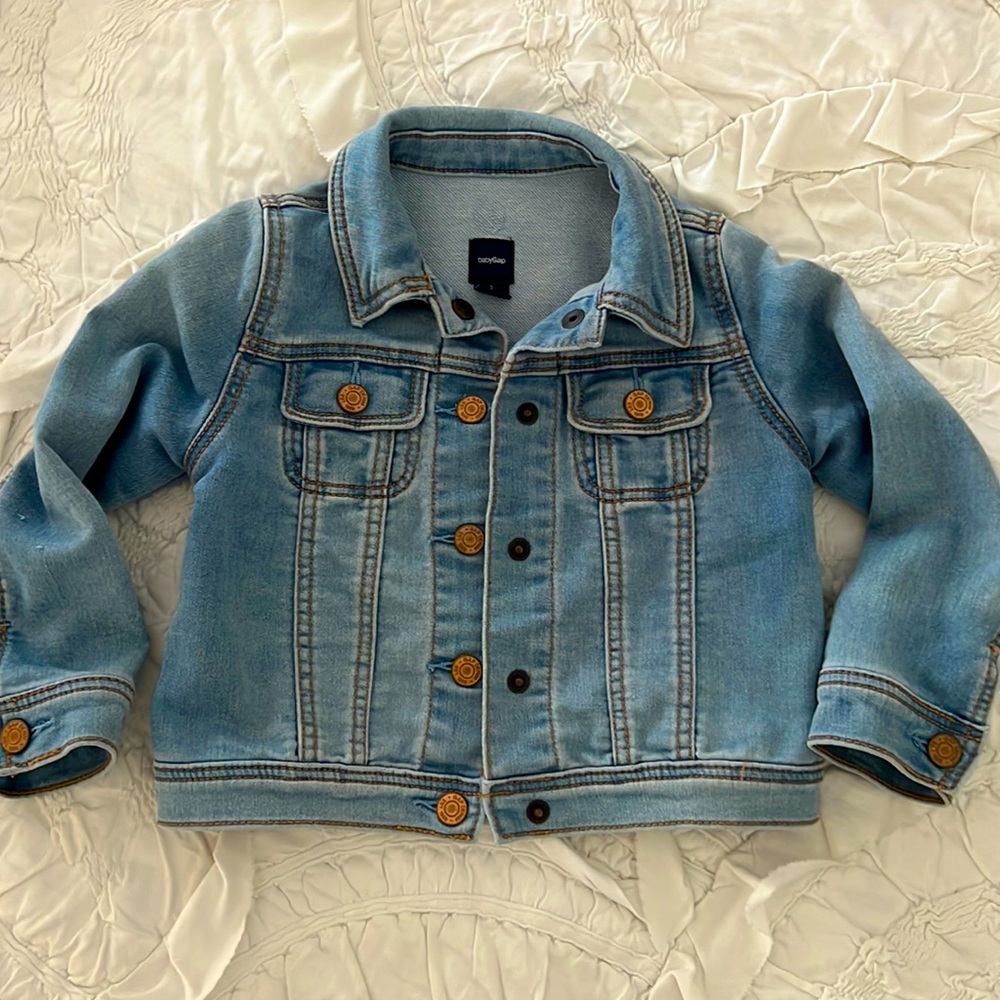 Baby Gap 3T basic jean jacket super soft
